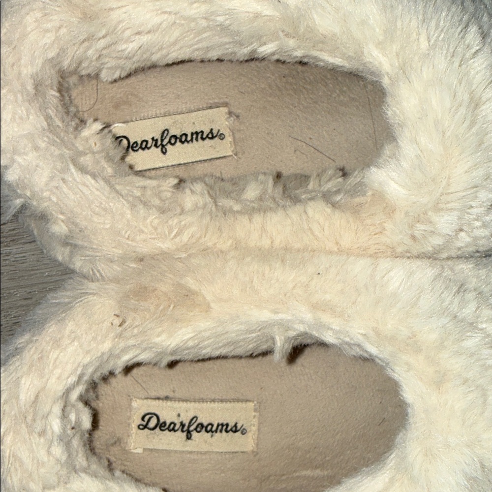 Dearfoams Cream Fur Women's Slippers - Picture 3 of 6